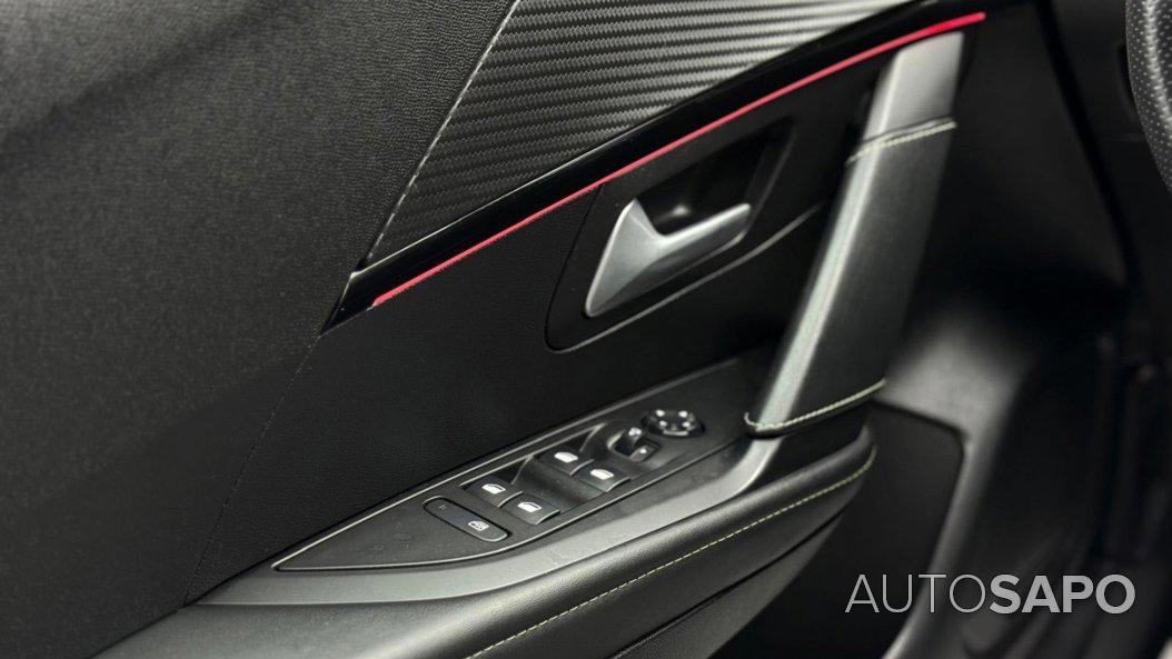 Peugeot E-208 GT de 2021