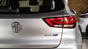 MG ZS 72.6 kWh 2WD Luxury de 2022