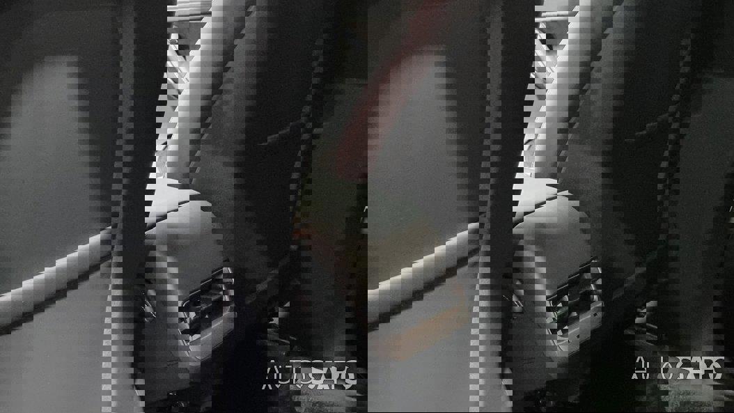 Tesla Model Y Long-Range RWD de 2024