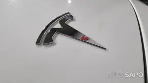 Tesla Model Y Long-Range RWD de 2024