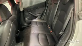 Tesla Model 3 Standard Range Plus RWD de 2023