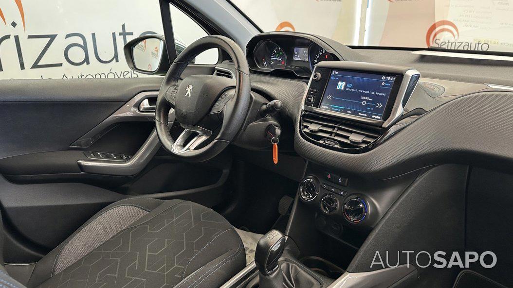 Peugeot 2008 1.2 PureTech Style de 2018
