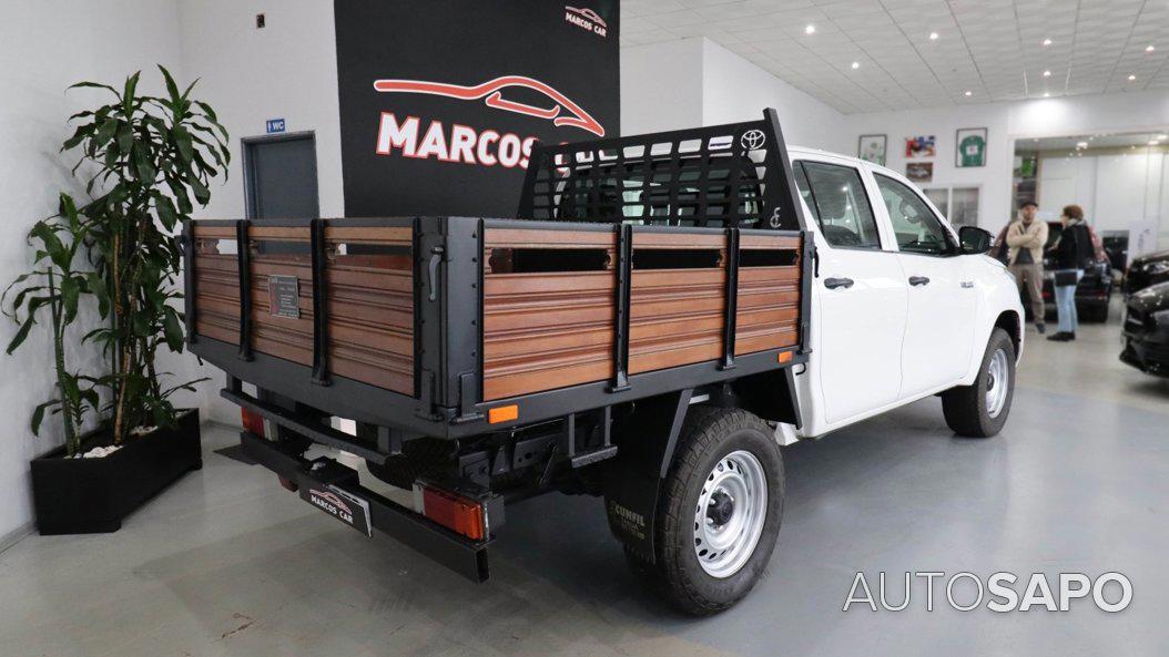 Toyota Hilux 2.4 D-4D 4WD CD CH de 2024