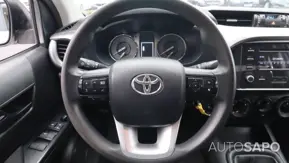 Toyota Hilux 2.4 D-4D 4WD CD CH de 2024