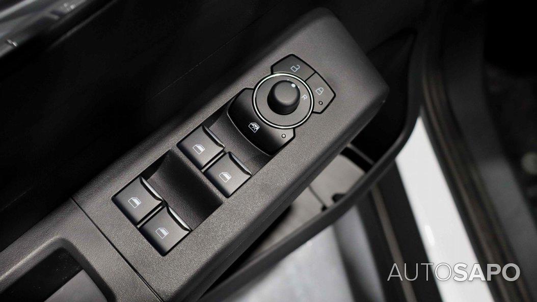 Ford Tourneo Courier 1.0 EcoBoost Titanium de 2025