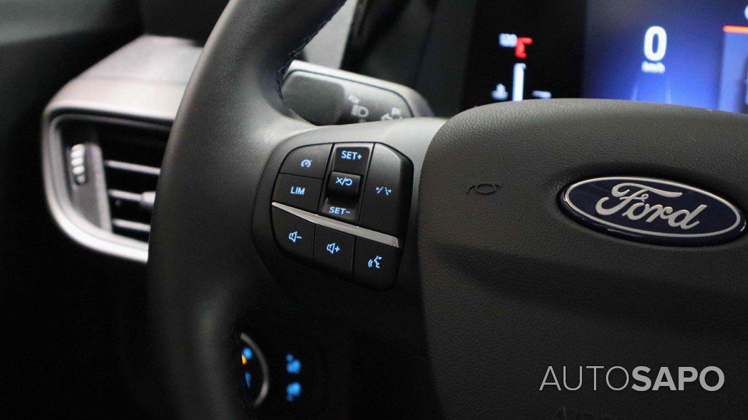 Ford Tourneo Courier 1.0 EcoBoost Titanium de 2025