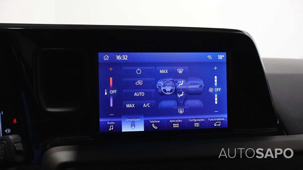 Ford Tourneo Courier 1.0 EcoBoost Titanium de 2025