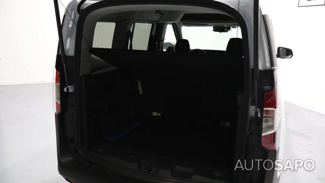 Ford Tourneo Courier 1.0 EcoBoost Titanium de 2025