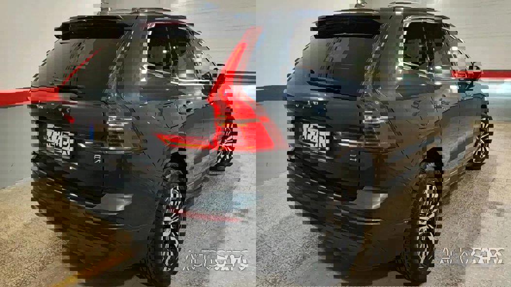 Volvo XC60 2.0 B4 Momentum Plus de 2021