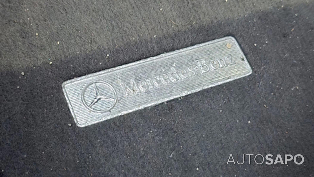 Mercedes-Benz Classe E 300 TD Avantgarde de 1999