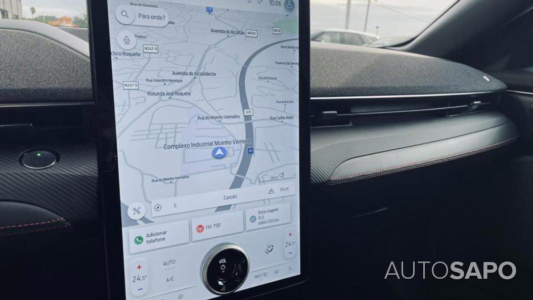 Ford Mustang Mach-E AWD de 2024