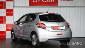 Peugeot 208 1.2 PureTech Style de 2018