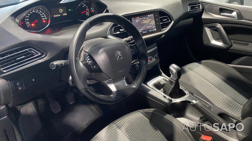 Peugeot 308 1.6 e-HDi Active de 2017