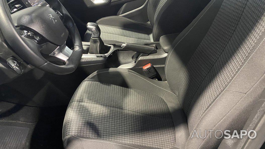 Peugeot 308 1.6 e-HDi Active de 2017