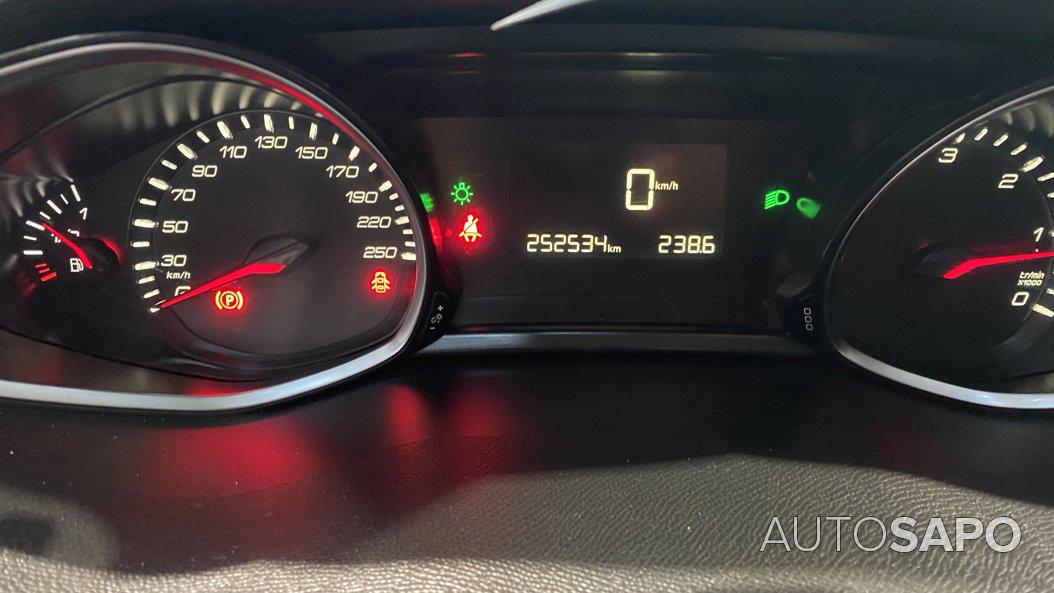 Peugeot 308 1.6 e-HDi Active de 2017