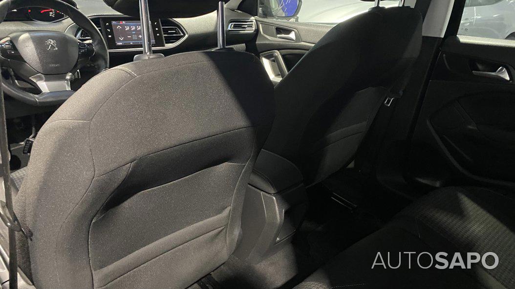 Peugeot 308 1.6 e-HDi Active de 2017