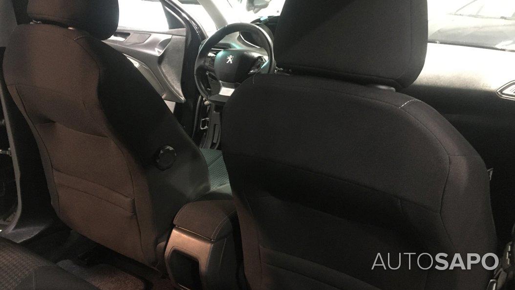 Peugeot 308 1.6 e-HDi Active de 2017