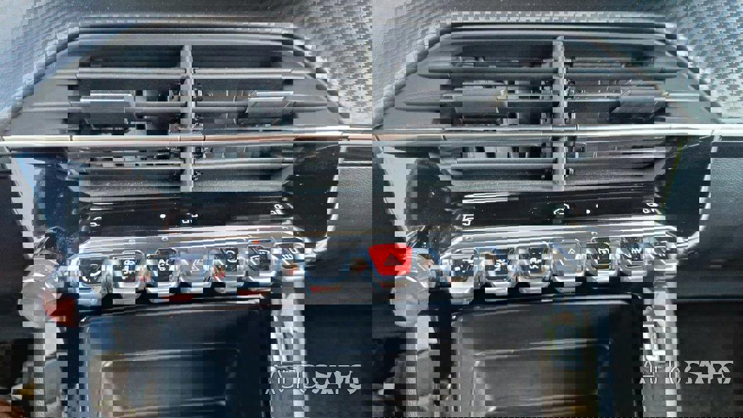 Peugeot 208 1.2 PureTech Allure de 2025