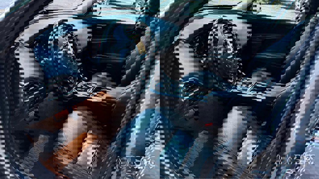 Jaguar XE 2.0 D Portfolio Aut. de 2017