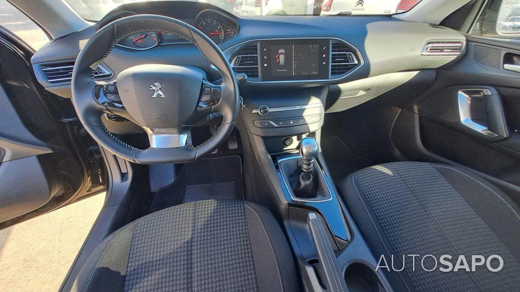 Peugeot 308 1.2 PureTech Active de 2019