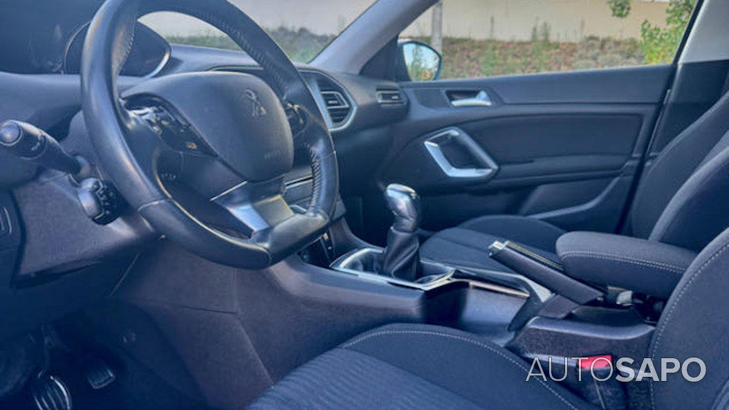 Peugeot 308 1.2 PureTech Style de 2014