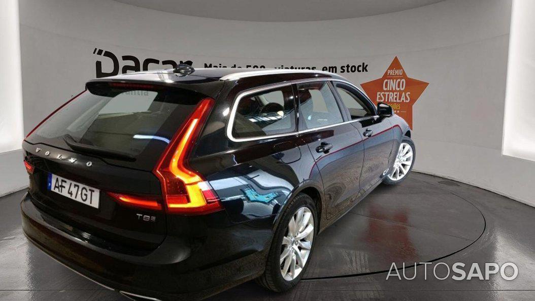 Volvo V90 2.0 T8 Momentum Plus AWD Geartronic de 2021