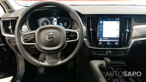 Volvo V90 2.0 T8 Momentum Plus AWD Geartronic de 2021