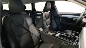 Volvo V90 2.0 T8 Momentum Plus AWD Geartronic de 2021