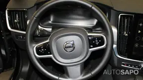Volvo V90 2.0 T8 Momentum Plus AWD Geartronic de 2021