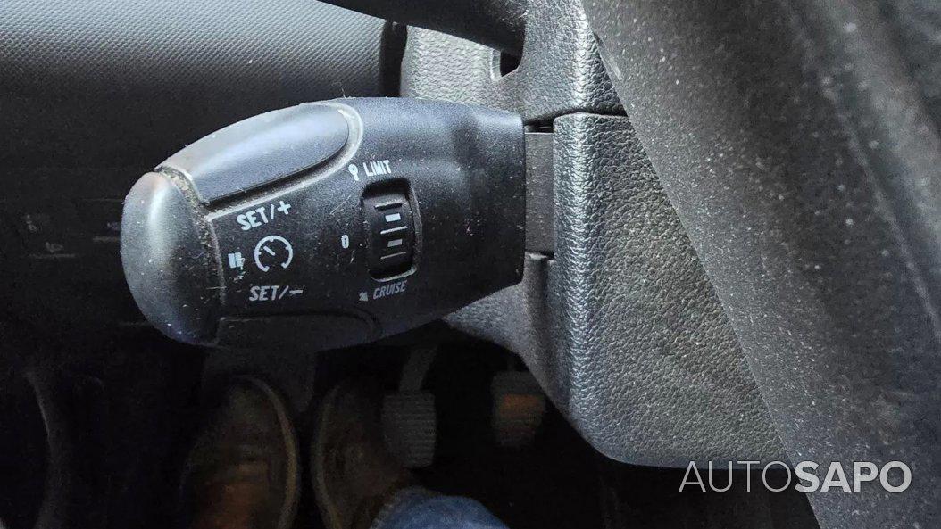 Peugeot 308 1.6 e-HDi Access CMP6 de 2013