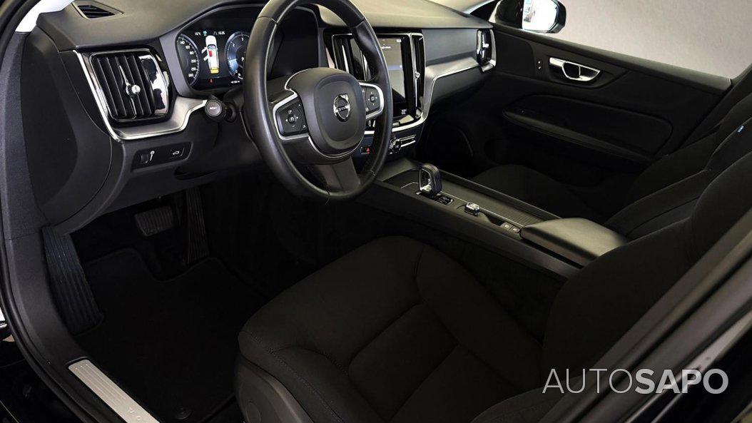 Volvo V60 2.0 D4 Momentum Geartronic de 2021