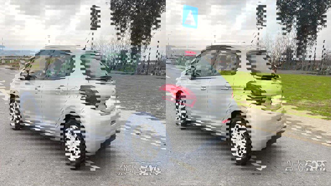 Peugeot 208 1.2 PureTech Active de 2016