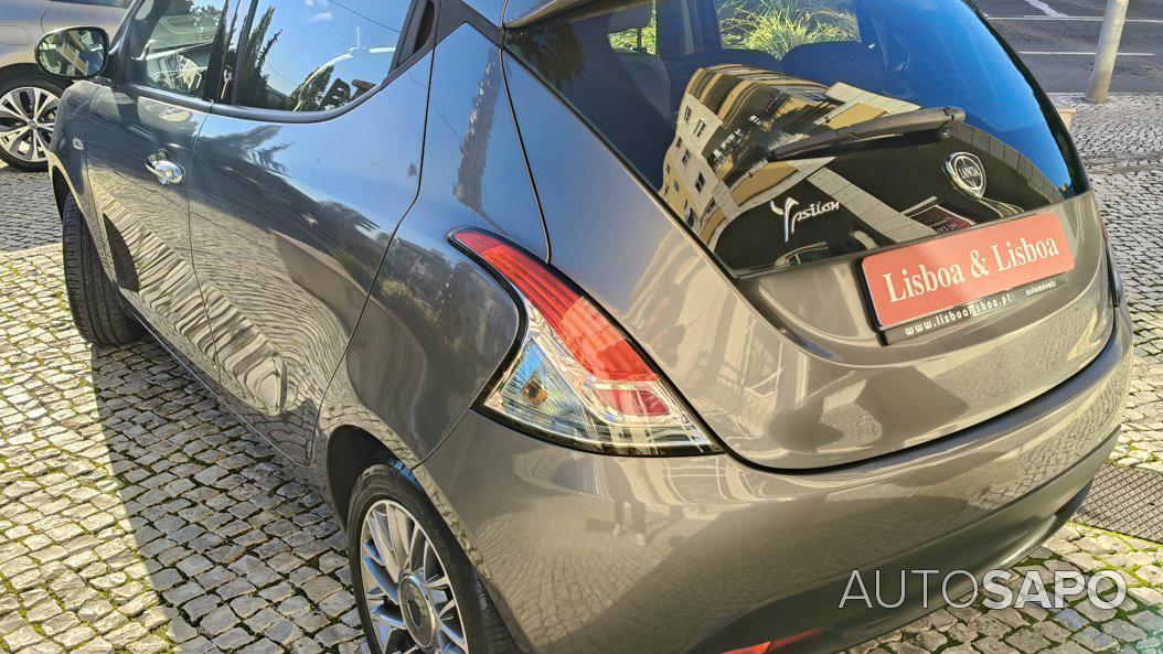 Lancia Y 1.2 16V LS de 2012