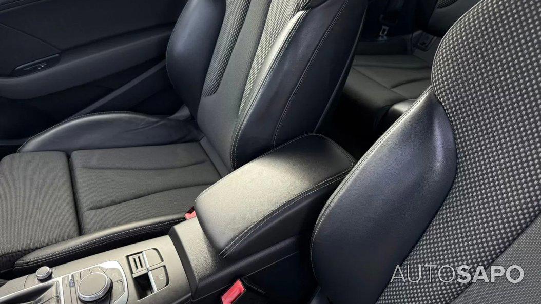 Audi A3 2.0 TDI S-line S-tronic de 2015