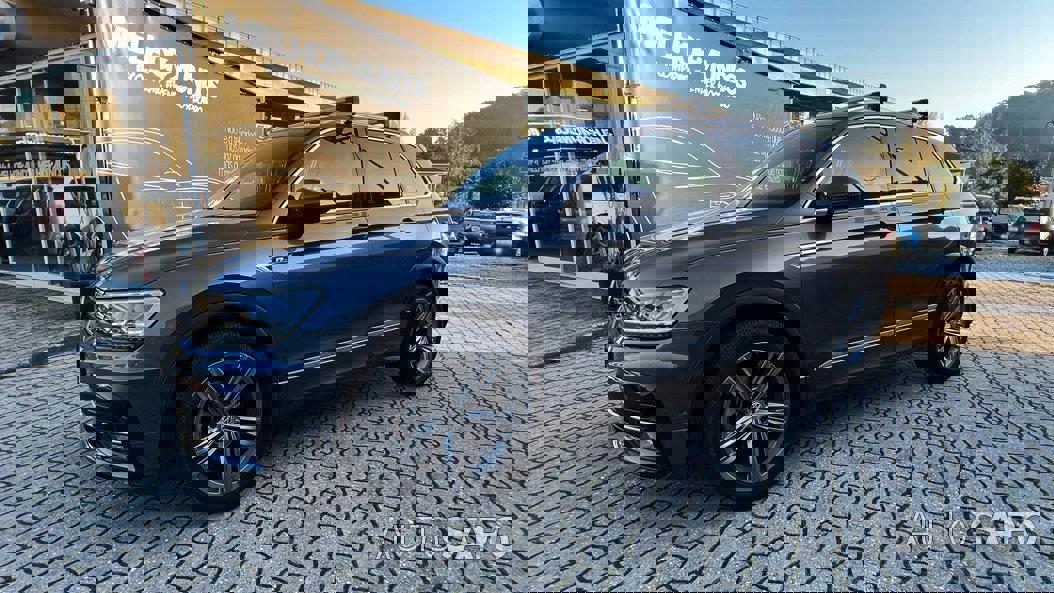 Volkswagen Tiguan 2.0 TDI R-Line DSG 4Motion de 2019