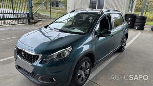 Peugeot 2008 1.2 PureTech Signature EAT6 de 2019