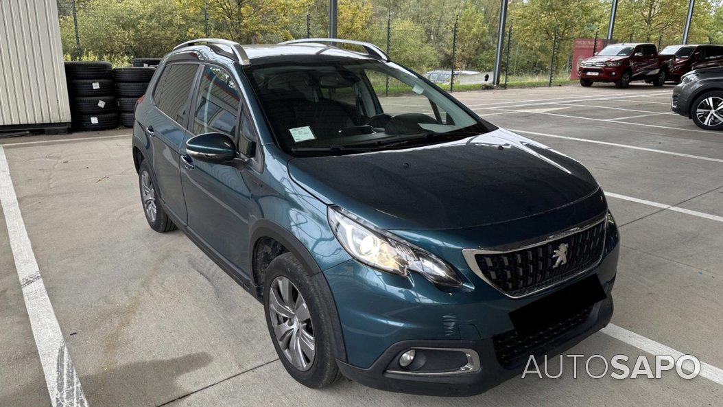 Peugeot 2008 1.2 PureTech Signature EAT6 de 2019
