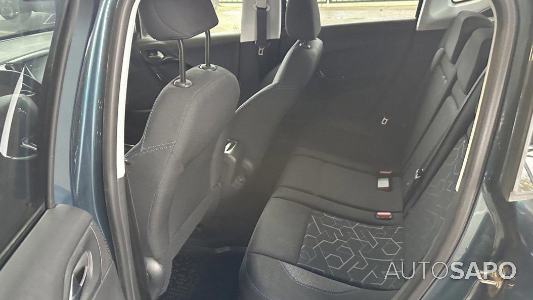 Peugeot 2008 1.2 PureTech Signature EAT6 de 2019