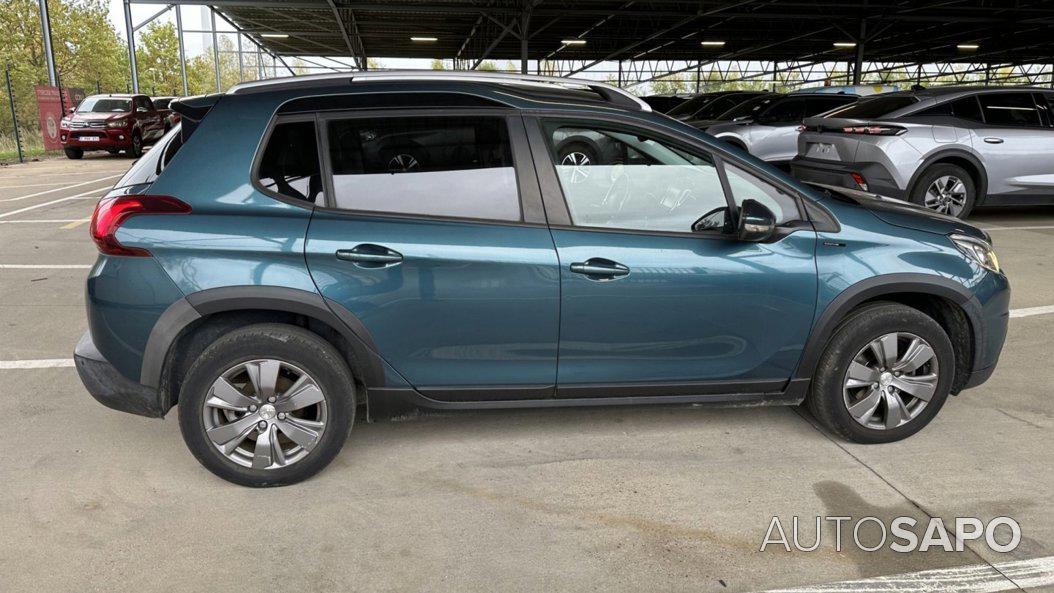 Peugeot 2008 1.2 PureTech Signature EAT6 de 2019