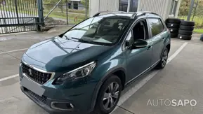 Peugeot 2008 1.2 PureTech Signature EAT6 de 2019