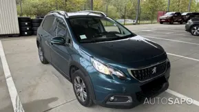 Peugeot 2008 1.2 PureTech Signature EAT6 de 2019