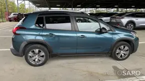 Peugeot 2008 1.2 PureTech Signature EAT6 de 2019