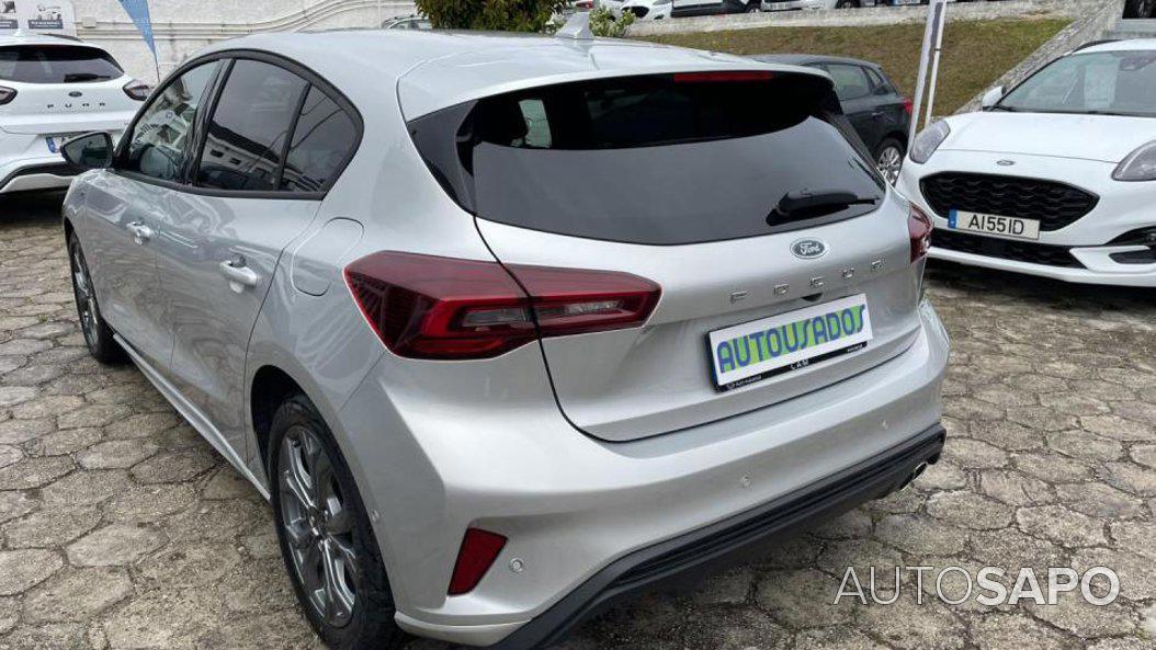 Ford Focus 1.0 EcoBoost MHEV ST-Line X de 2025
