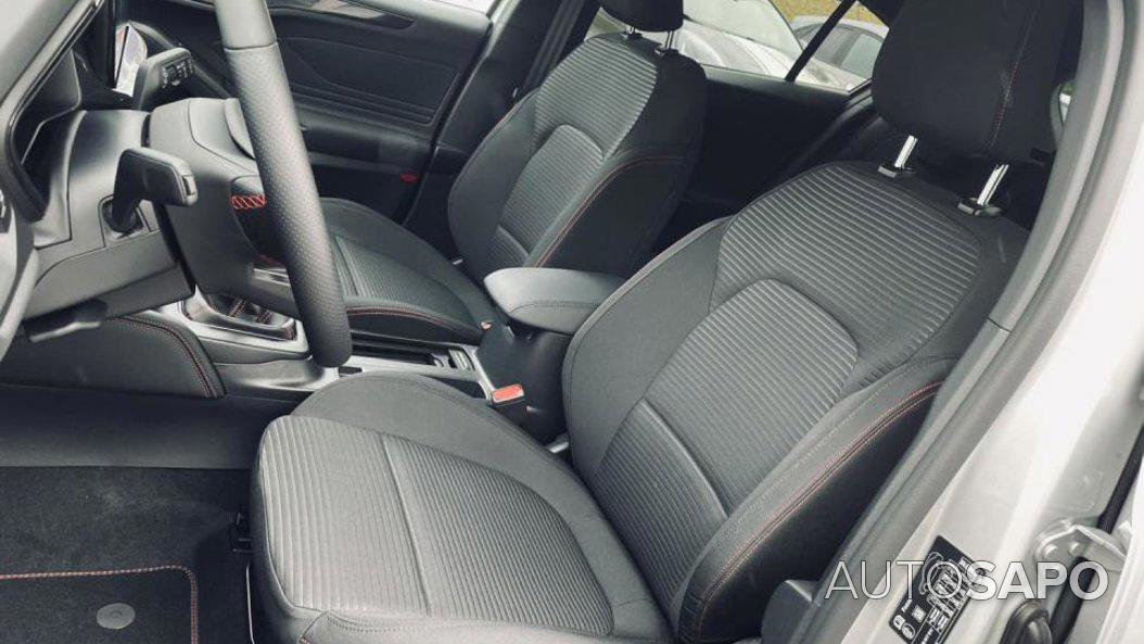 Ford Focus 1.0 EcoBoost MHEV ST-Line X de 2025