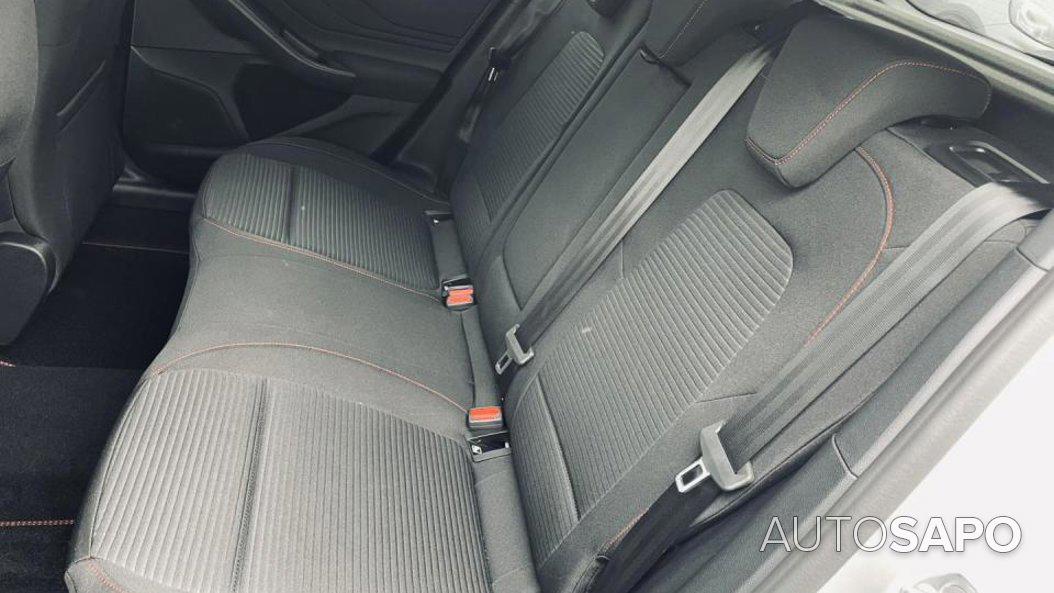 Ford Focus 1.0 EcoBoost MHEV ST-Line X de 2025