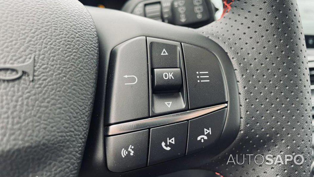 Ford Focus 1.0 EcoBoost MHEV ST-Line X de 2025