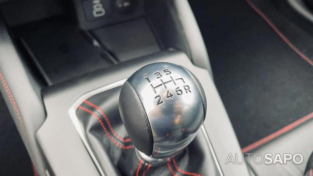 Ford Focus 1.0 EcoBoost MHEV ST-Line X de 2025