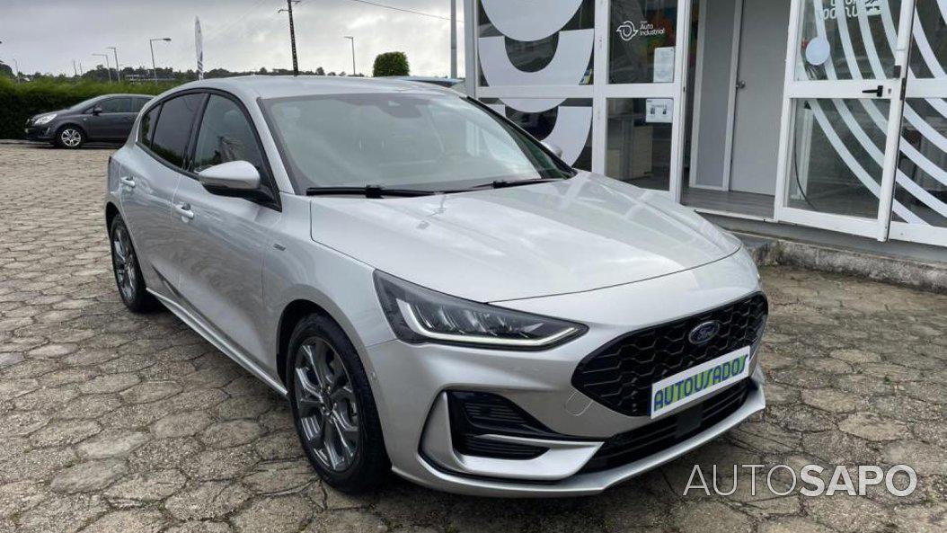 Ford Focus 1.0 EcoBoost MHEV ST-Line X de 2025