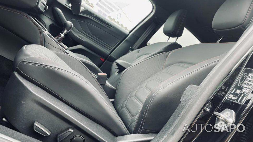 Ford Focus 1.0 EcoBoost ST-Line X de 2025