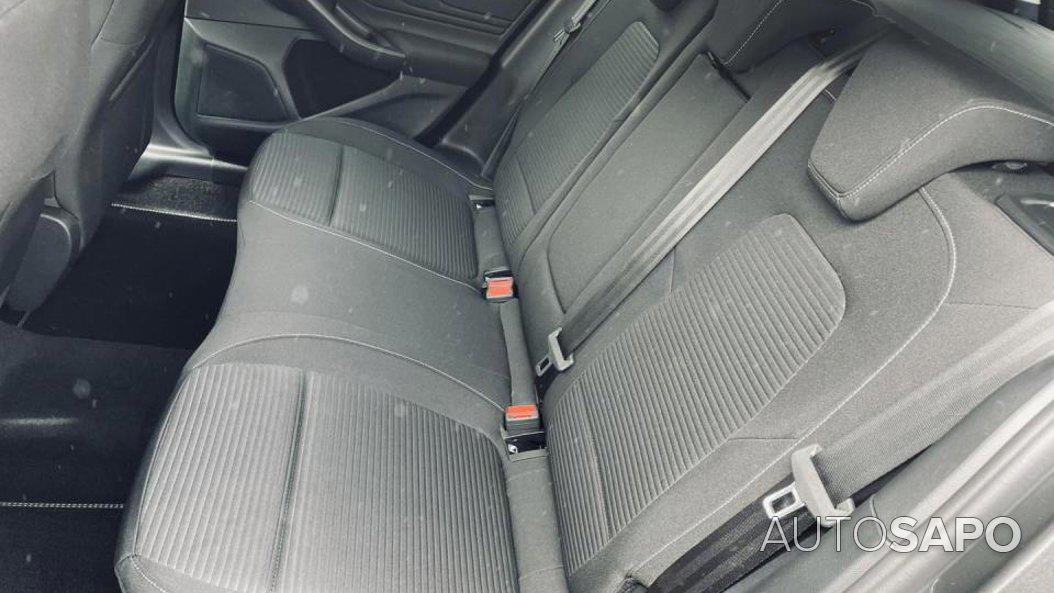 Ford Focus 1.0 EcoBoost MHEV Active X de 2025